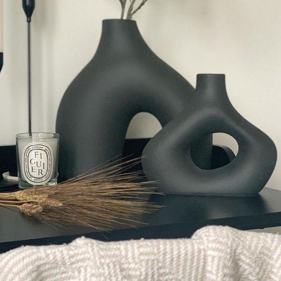 H&M Accents Hm Black Donut Vase Poshmark